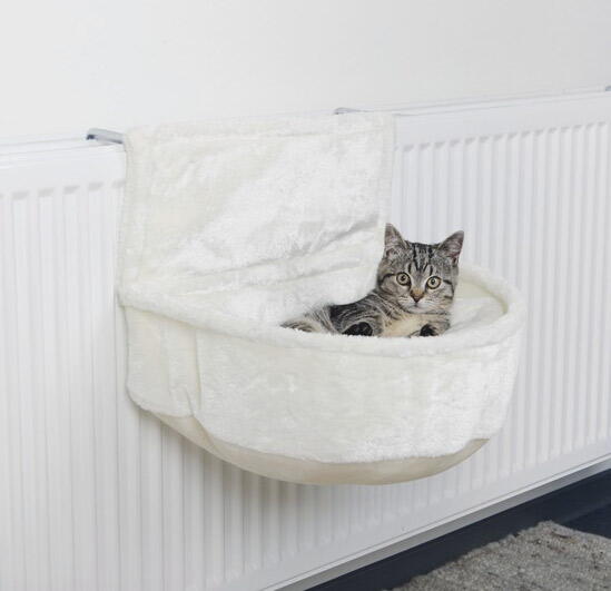 Hyggesæk i plys til katten, fastgøres til radiator