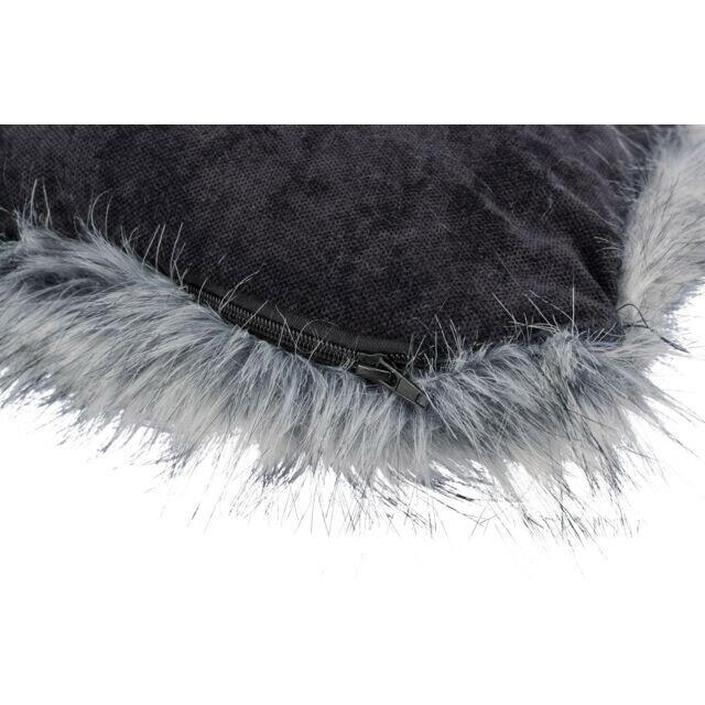 Yelina Hule - lækker fluffy - RESTSALG