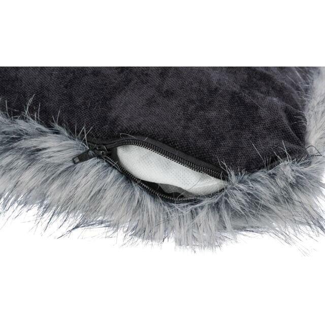 Yelina Hule - lækker fluffy - RESTSALG